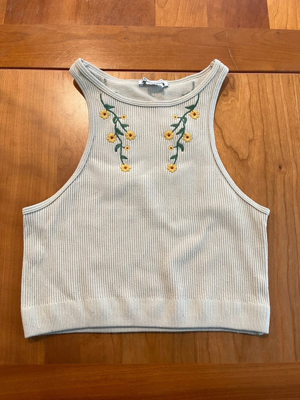 Zara Ribbed Embroidered Floral Stretch Tank Top Cream Sleeveless Crop Top M/L